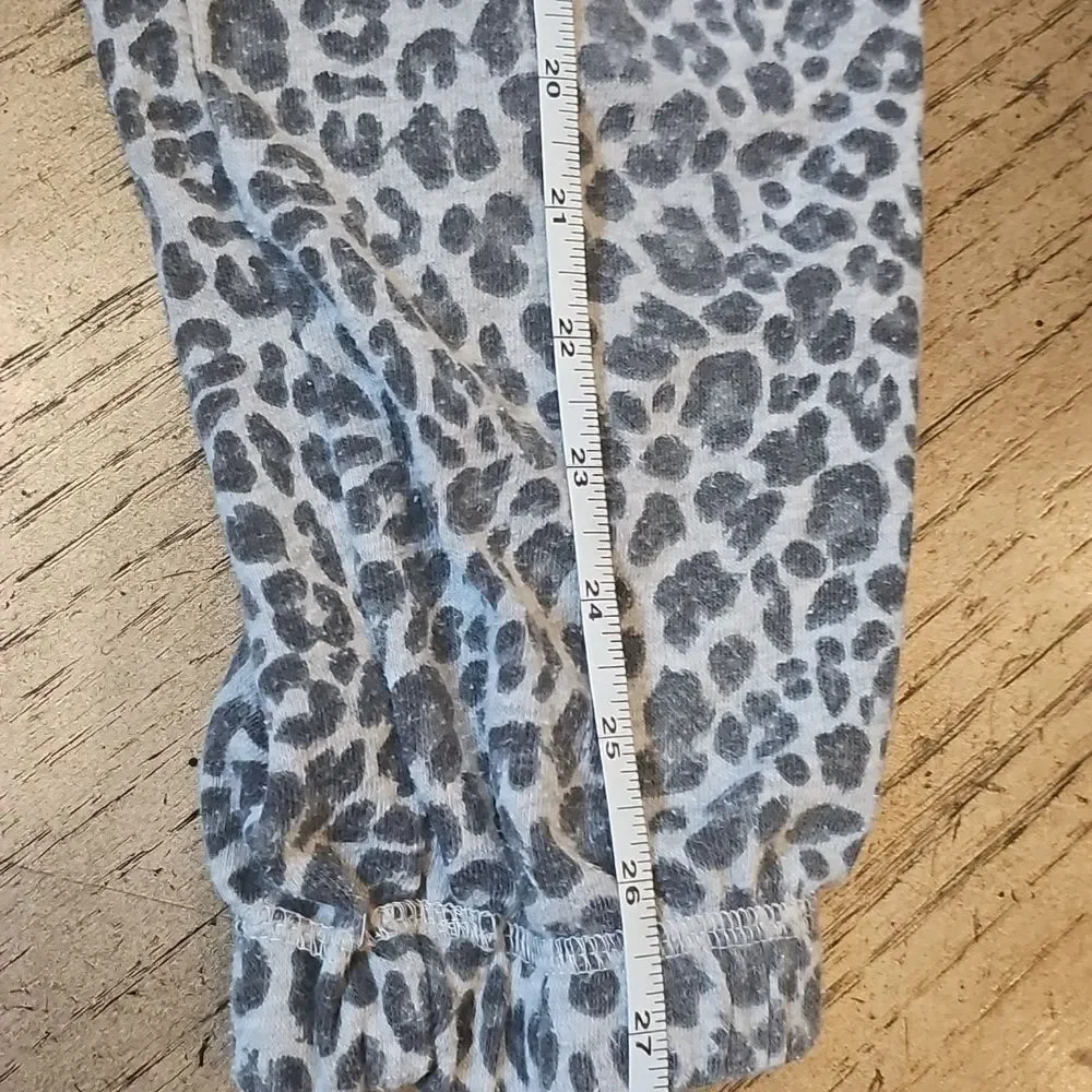 Leopard Print Hoodie and Pants Set Size  M Girls
